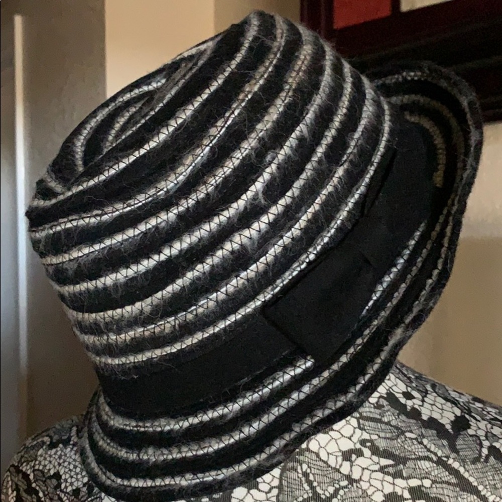 Jessica Simpson Women’s Hat